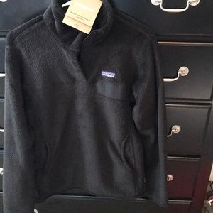 NEVER WORN. TAGS ON. PATAGONIA FLEECE.